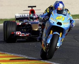 Liuzzi Hopkin en MotoGP se tire la bourre avec une F1