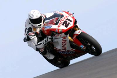 Shumi sur la Ducati 1098 de Bayliss à Portimao