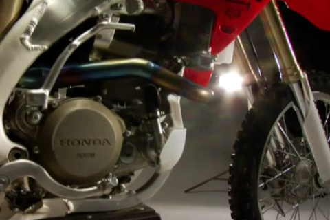 Magnifique Honda CR visible durant la cinématique