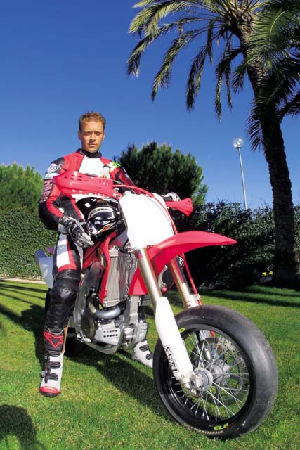 L'acteur porno Rocco Siffredi en Super-Motard