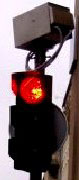 Photo d'un radar de feu rouge à Paris qui flash