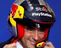 Accident de scooter pour François Fillon francois fillon casque accident scooter