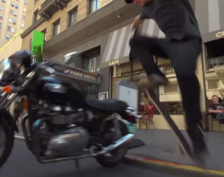 skate saute moto