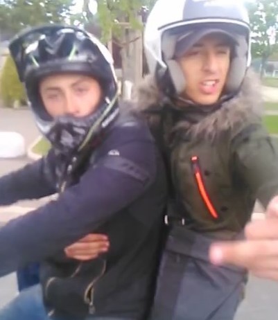 Lascar de cité baise les keufs, nique les keufs et tombe en scooter