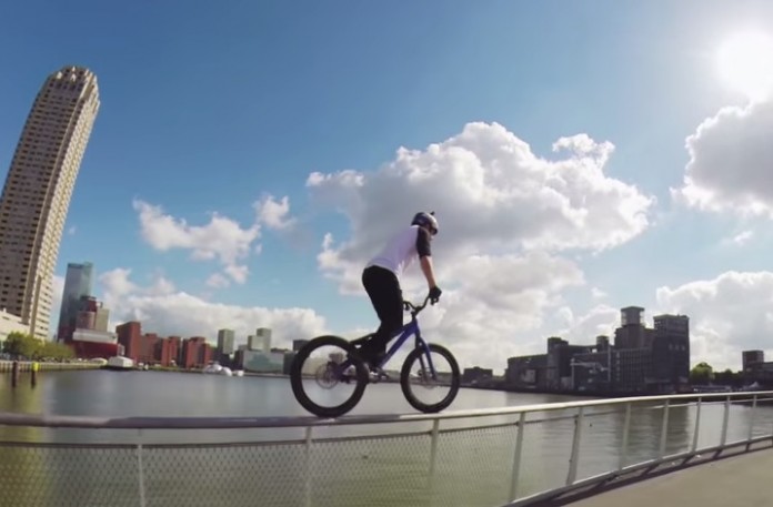 Danny MacAskill freeride à Rotterdam