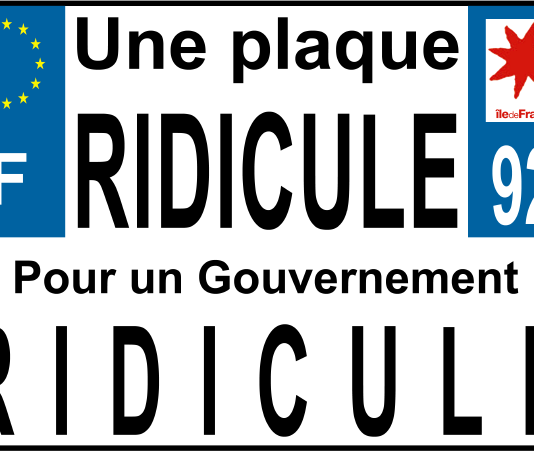 plaque d'immatriculation moto ridicule