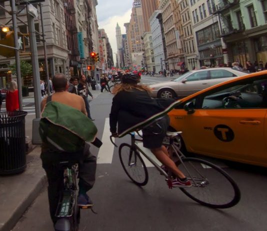 Traverser New York en vélo en un temps record