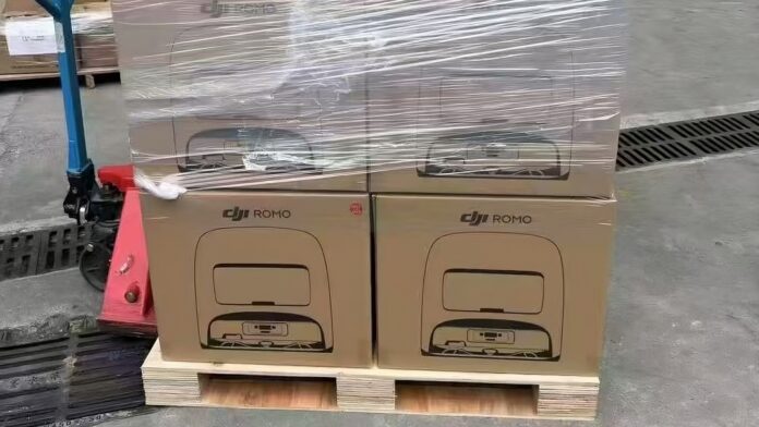 Unboxing DJI Romo