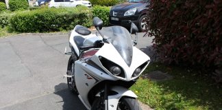 Yamaha R1 sale