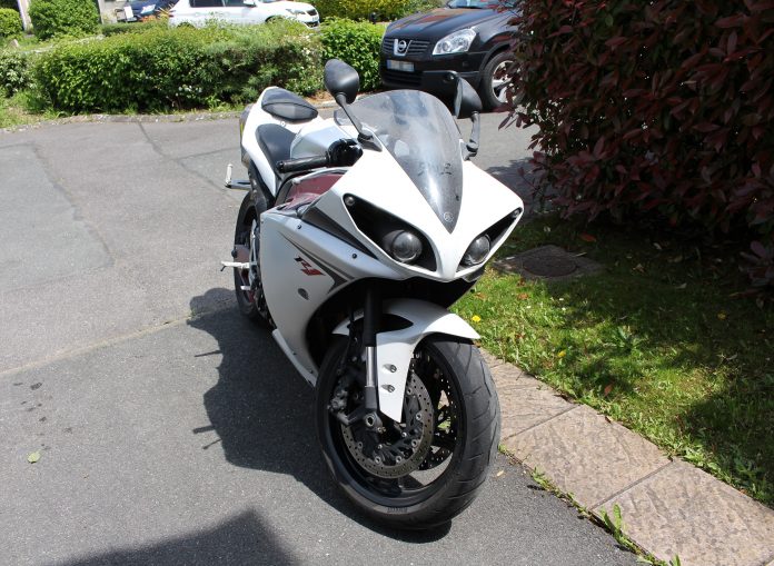 Yamaha R1 sale