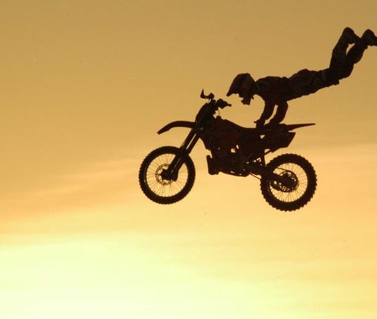 Caméra embarquée : FMX SuperMan Jump