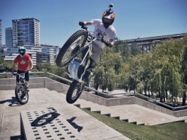Julien Dupont VS Jack Field en trial électrique à Buenos Aires